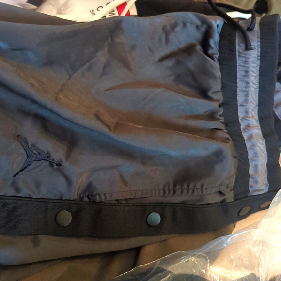 Jordan tearaways - Picture 6 of 6